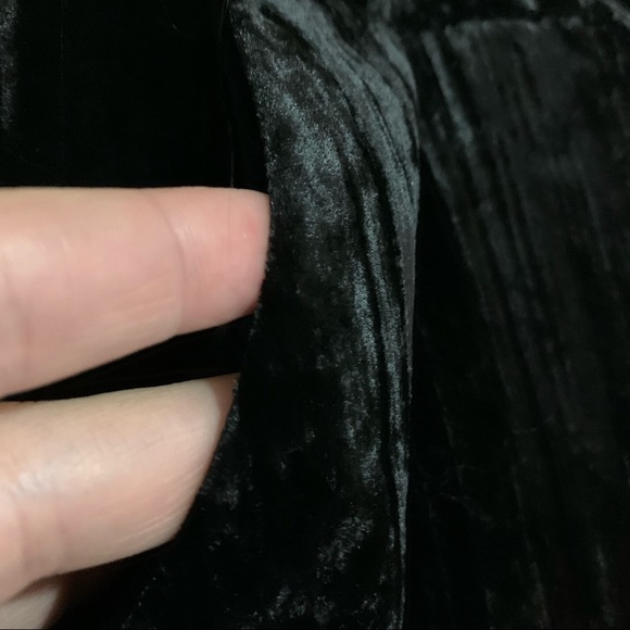 Good American Hi -Waist Wide Leg Crinkle Black Velvet pants. Size 5 (2XL) NWOT - Picture 9 of 10